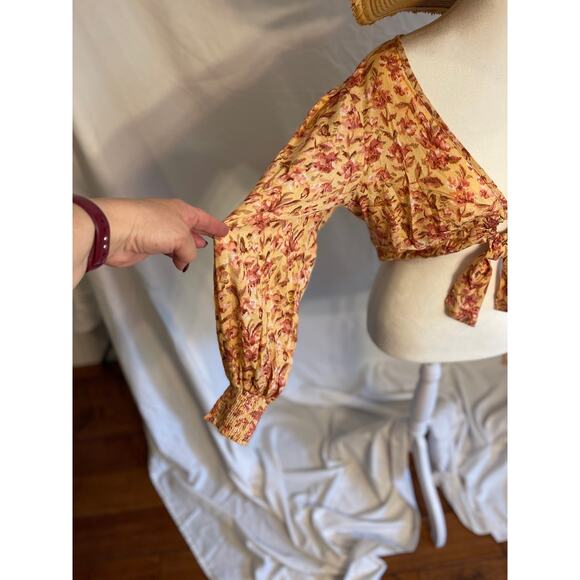 BOG Collective Long Sleeve Cropped Top - Size Large - Picture 8 of 15